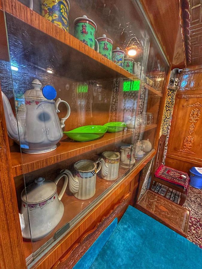 Exotic Young Shreen Houseboat Hotel Srīnagar Екстериор снимка