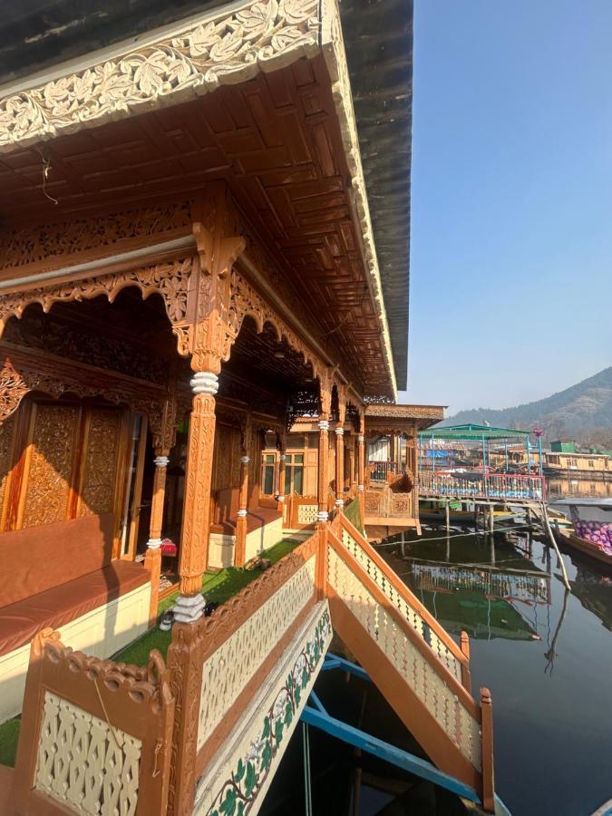 Exotic Young Shreen Houseboat Hotel Srīnagar Екстериор снимка