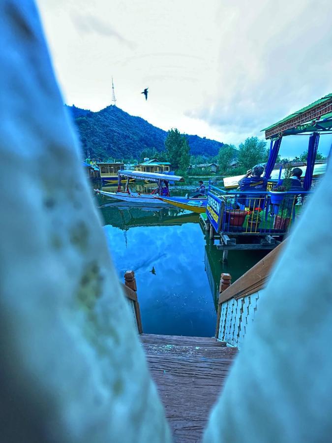 Exotic Young Shreen Houseboat Hotel Srīnagar Екстериор снимка