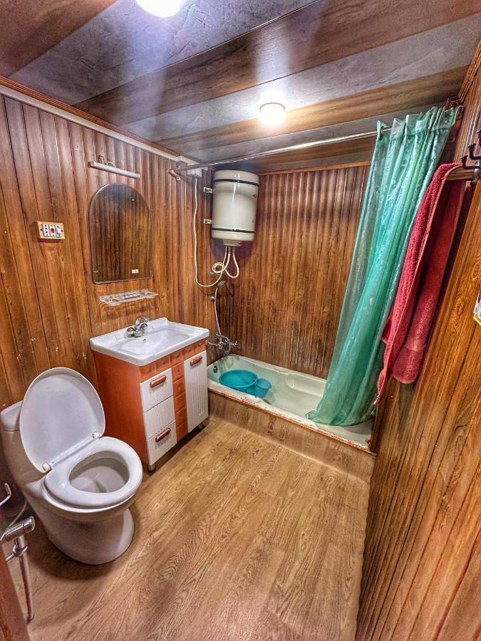 Exotic Young Shreen Houseboat Hotel Srīnagar Екстериор снимка