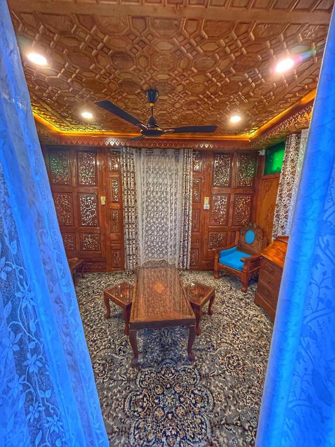 Exotic Young Shreen Houseboat Hotel Srīnagar Екстериор снимка