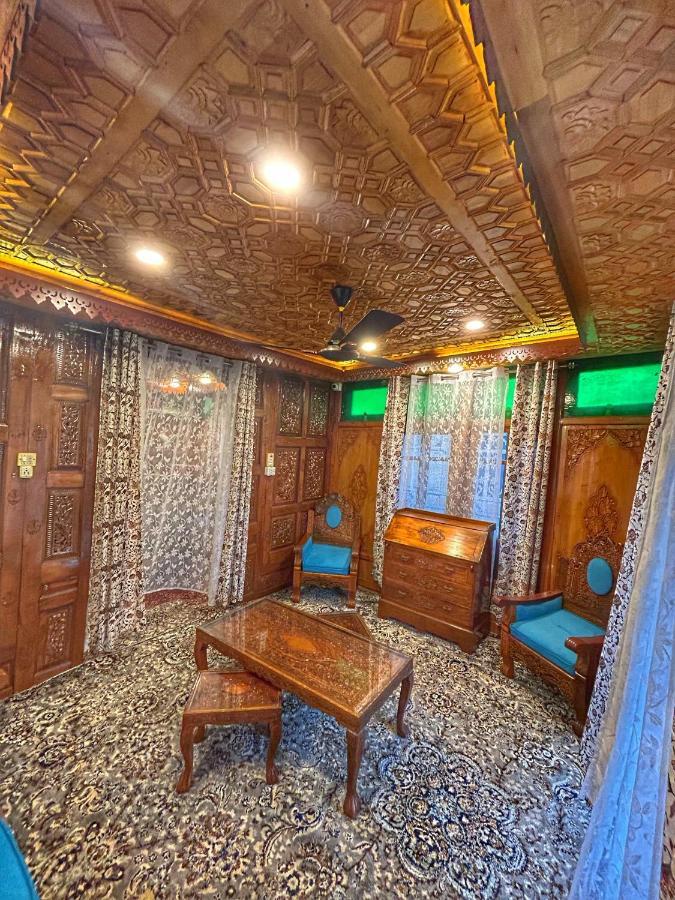Exotic Young Shreen Houseboat Hotel Srīnagar Екстериор снимка