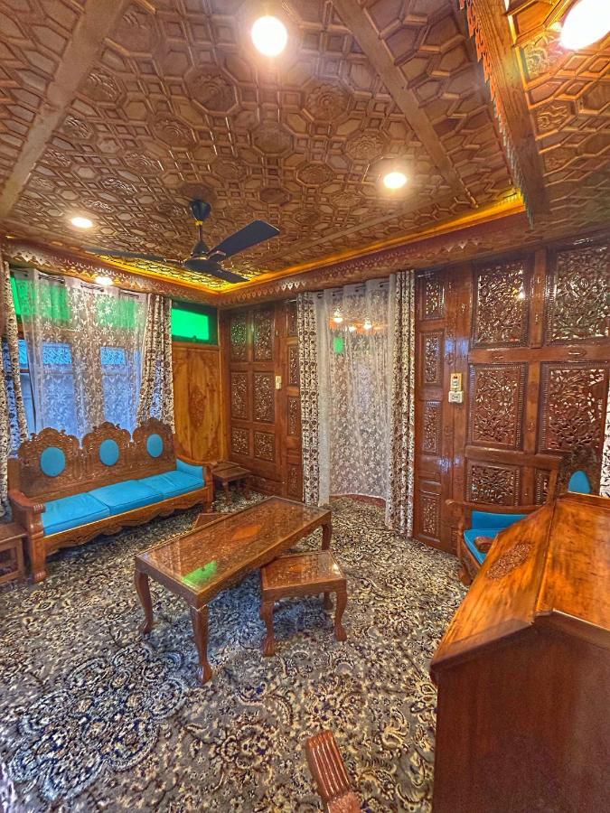 Exotic Young Shreen Houseboat Hotel Srīnagar Екстериор снимка