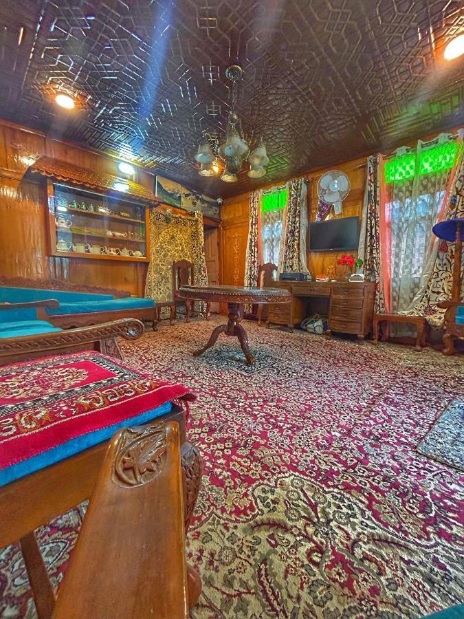 Exotic Young Shreen Houseboat Hotel Srīnagar Екстериор снимка